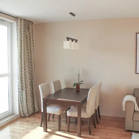 Bialy Zagiel - Apartament W Poblizu Molo W Brzeznie *